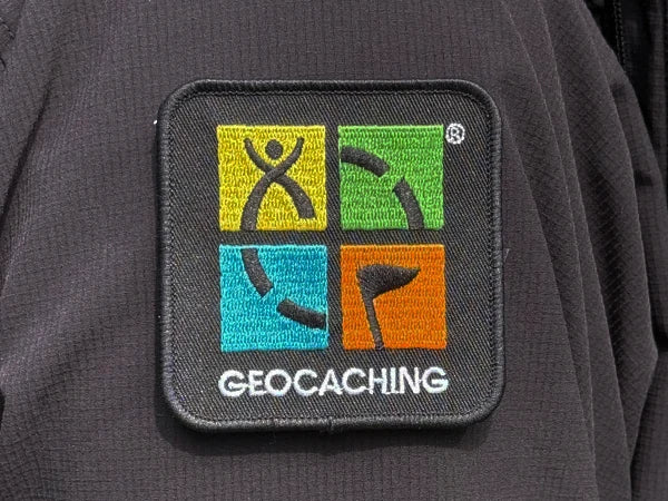 Geocaching 4 Colour logo patch Black