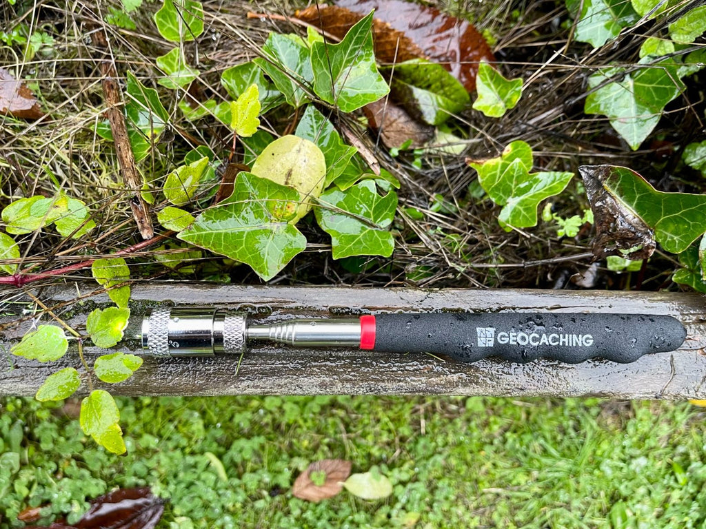 Geocaching Magnetic Light-up Retriever Tool